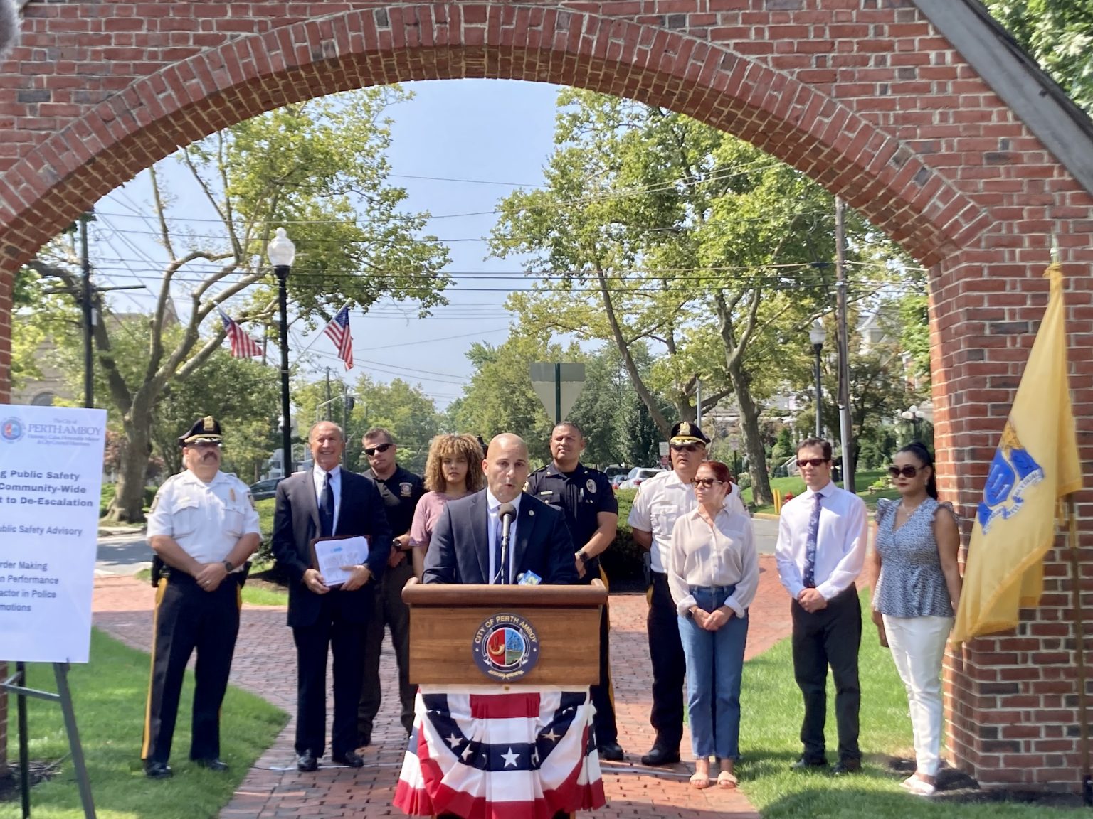 Mayor Caba Signs Measures to Put DeEscalation at the Forefront of