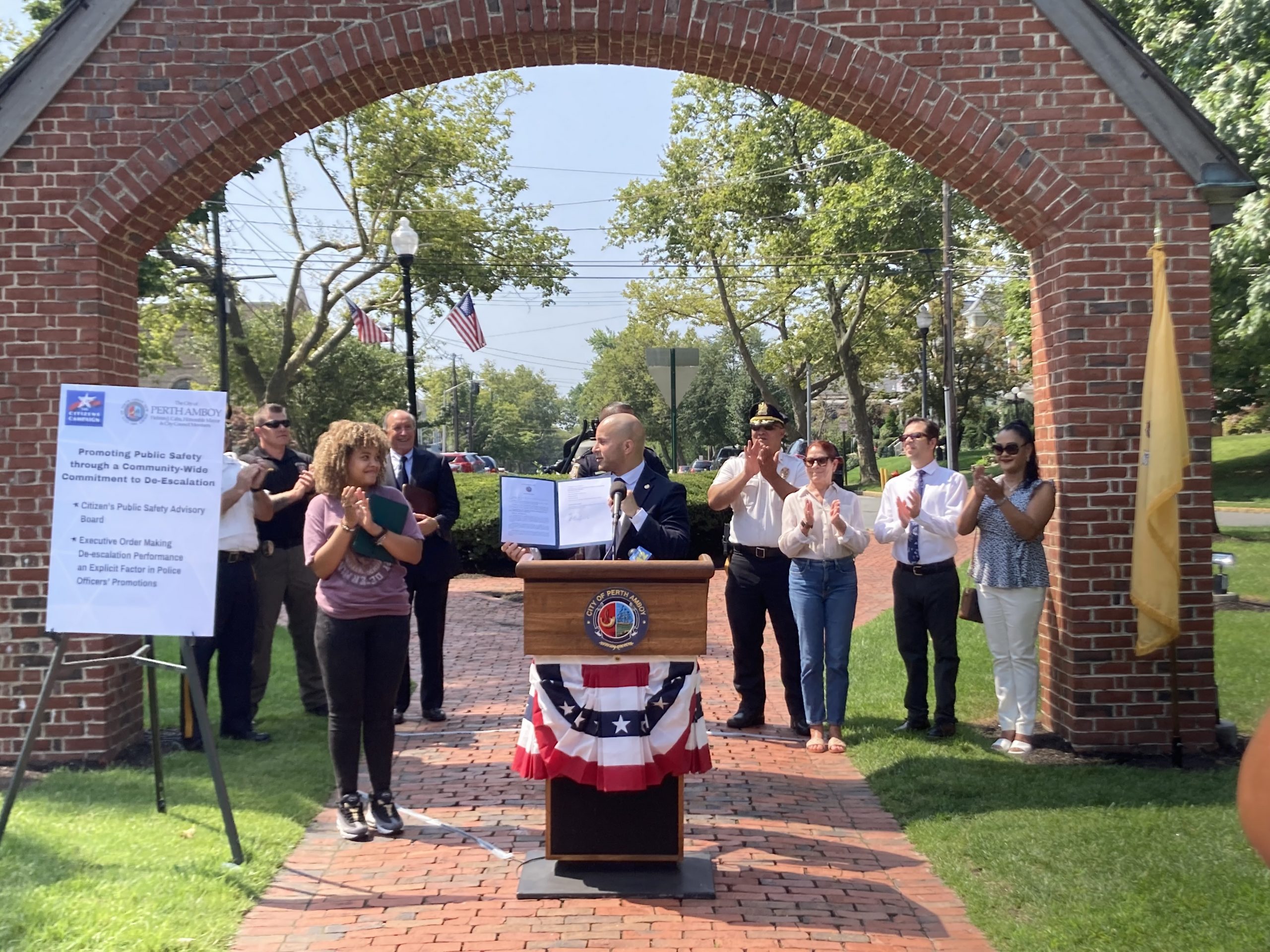 Mayor Caba Signs Measures to Put DeEscalation at the Forefront of