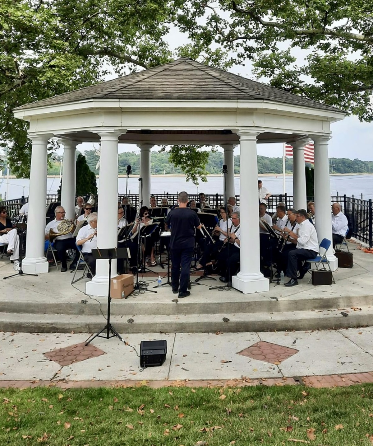 Concerts by the Bay in Perth Amboy